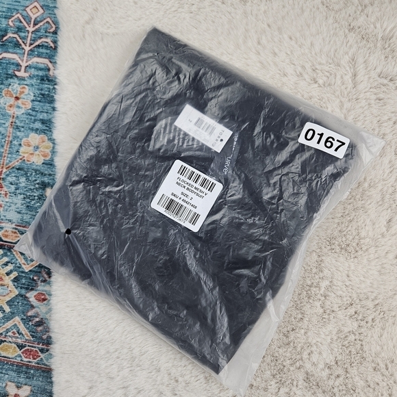 Torrid Flocked Mesh V-Neck Bodysuit Flocked Roses Floral Rich Black - Picture 7 of 7